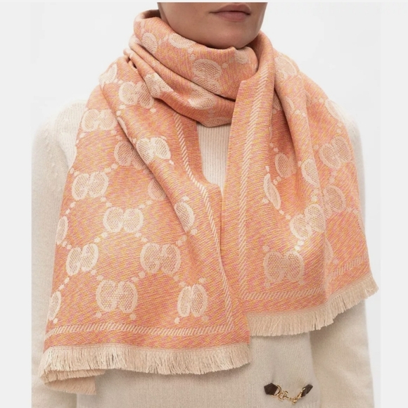 Gucci Jumbo GG Logo Scarf - Picture 1 of 8
